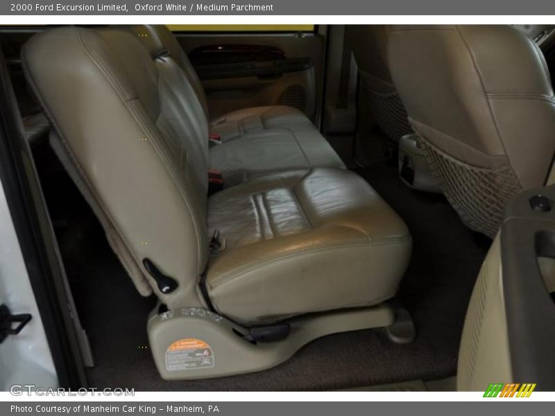 Oxford White / Medium Parchment 2000 Ford Excursion Limited