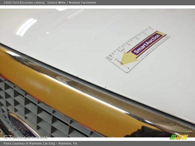 Oxford White / Medium Parchment 2000 Ford Excursion Limited
