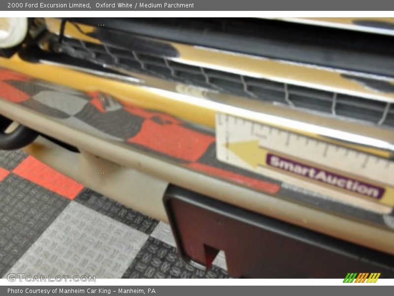 Oxford White / Medium Parchment 2000 Ford Excursion Limited