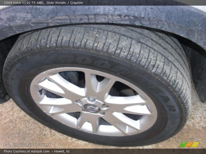 Silver Metallic / Graphite 2004 Volvo XC90 T6 AWD