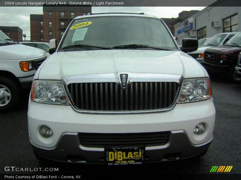 Oxford White / Light Parchment 2004 Lincoln Navigator Luxury 4x4