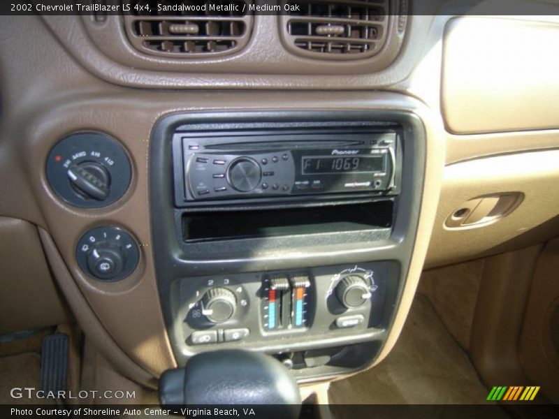Sandalwood Metallic / Medium Oak 2002 Chevrolet TrailBlazer LS 4x4