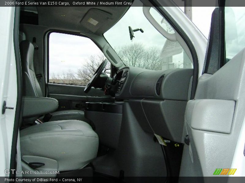 Oxford White / Medium Flint Grey 2006 Ford E Series Van E150 Cargo