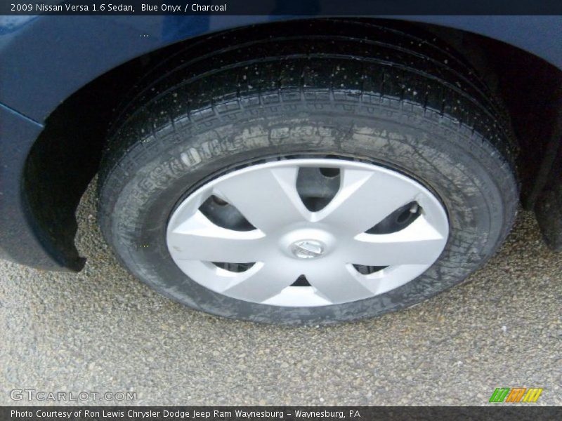 Blue Onyx / Charcoal 2009 Nissan Versa 1.6 Sedan