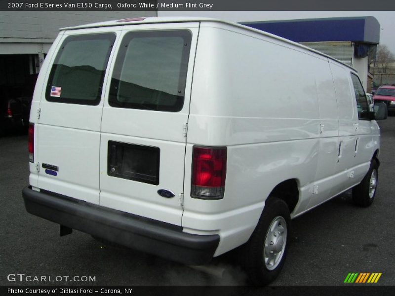 Oxford White / Medium Flint Grey 2007 Ford E Series Van E150 Cargo