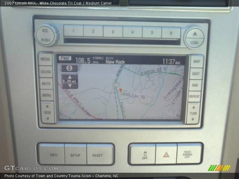 White Chocolate Tri Coat / Medium Camel 2007 Lincoln MKX
