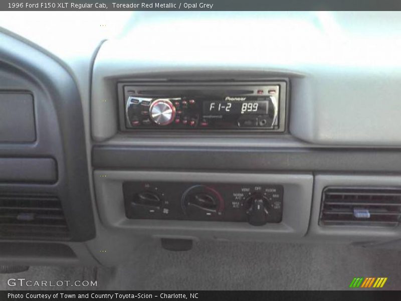 Toreador Red Metallic / Opal Grey 1996 Ford F150 XLT Regular Cab