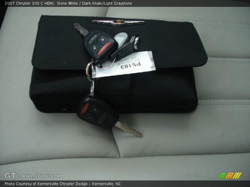 Stone White / Dark Khaki/Light Graystone 2007 Chrysler 300 C HEMI
