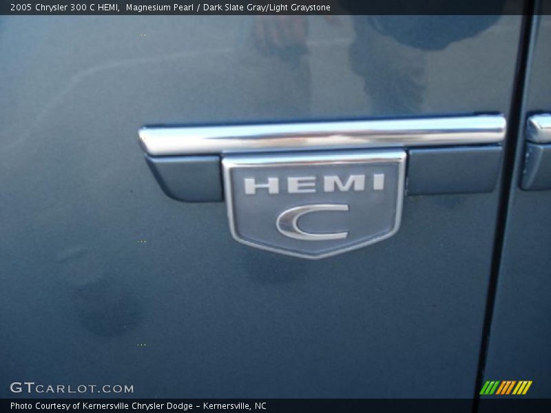 Magnesium Pearl / Dark Slate Gray/Light Graystone 2005 Chrysler 300 C HEMI
