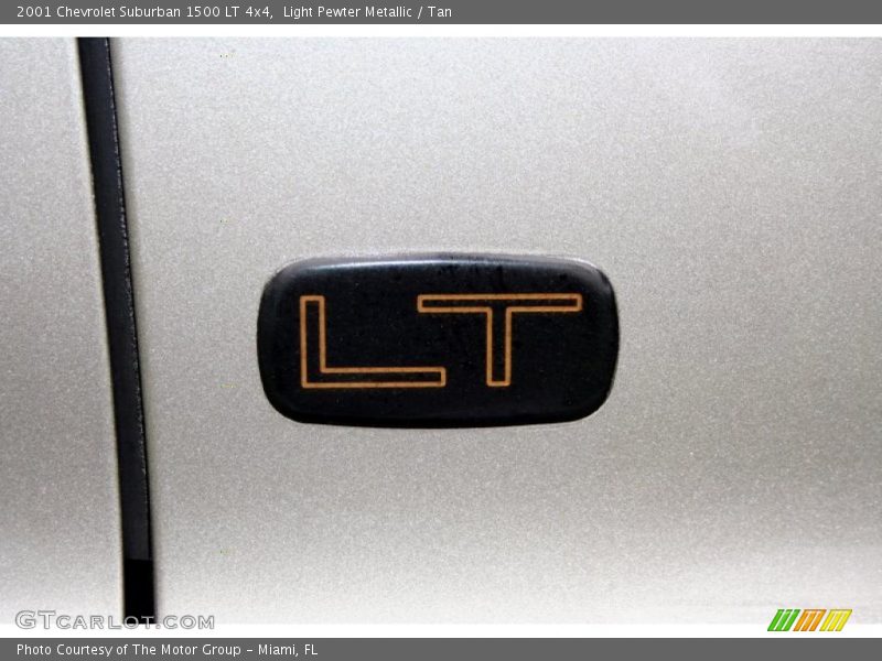 Light Pewter Metallic / Tan 2001 Chevrolet Suburban 1500 LT 4x4