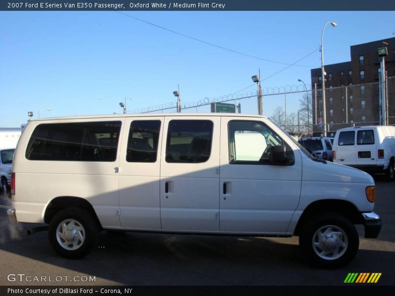 Oxford White / Medium Flint Grey 2007 Ford E Series Van E350 Passenger