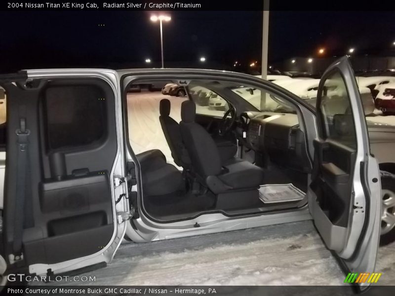 Radiant Silver / Graphite/Titanium 2004 Nissan Titan XE King Cab