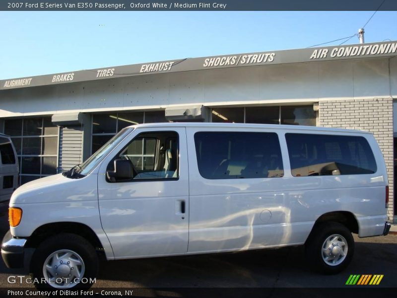 Oxford White / Medium Flint Grey 2007 Ford E Series Van E350 Passenger