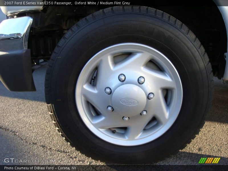 Oxford White / Medium Flint Grey 2007 Ford E Series Van E350 Passenger