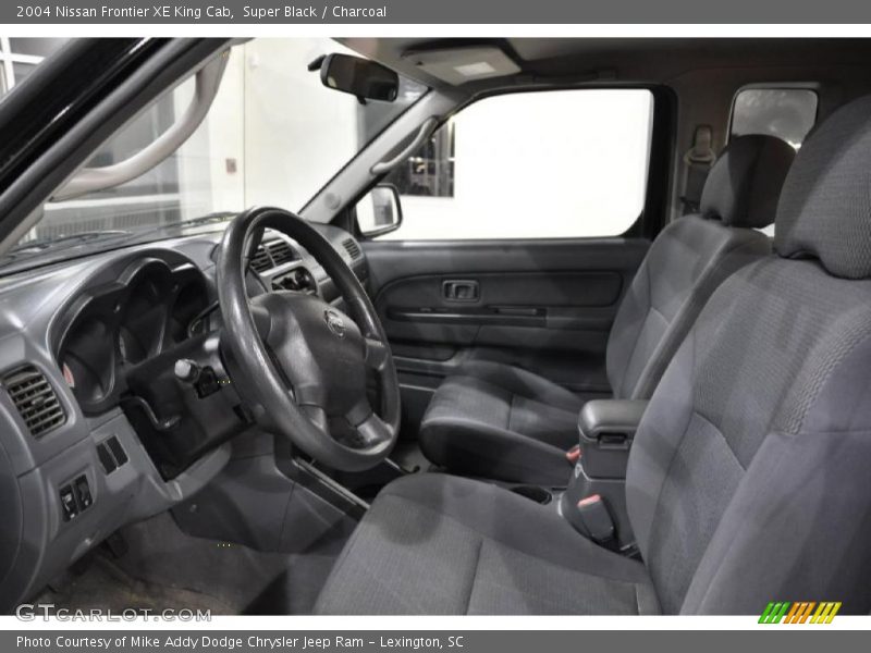 Super Black / Charcoal 2004 Nissan Frontier XE King Cab