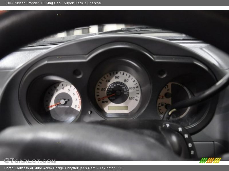 Super Black / Charcoal 2004 Nissan Frontier XE King Cab