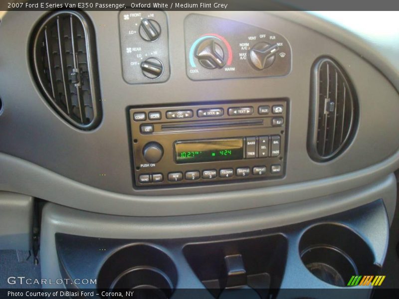 Oxford White / Medium Flint Grey 2007 Ford E Series Van E350 Passenger
