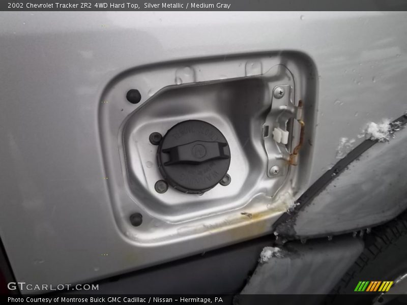 Silver Metallic / Medium Gray 2002 Chevrolet Tracker ZR2 4WD Hard Top