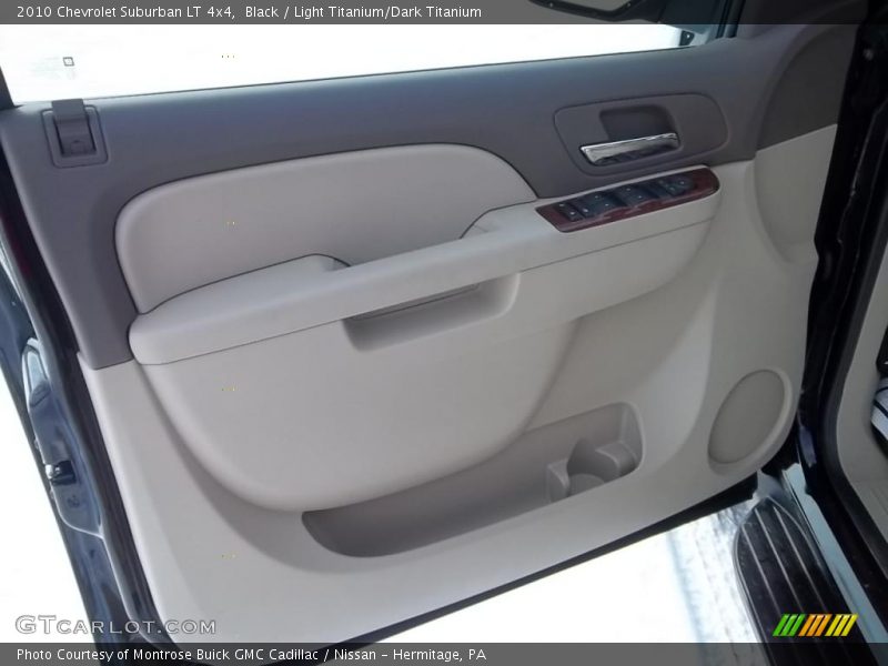 Black / Light Titanium/Dark Titanium 2010 Chevrolet Suburban LT 4x4