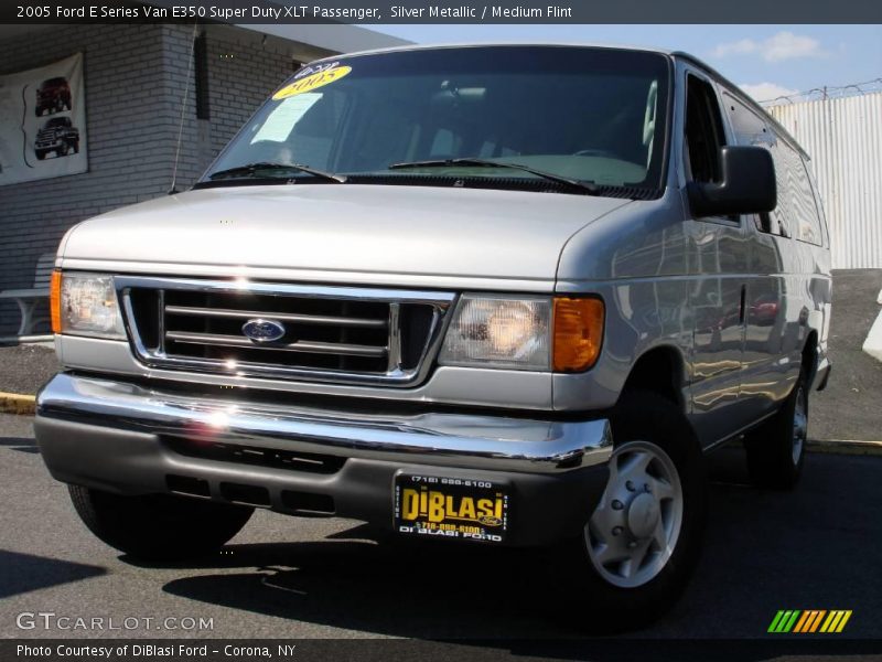 Silver Metallic / Medium Flint 2005 Ford E Series Van E350 Super Duty XLT Passenger