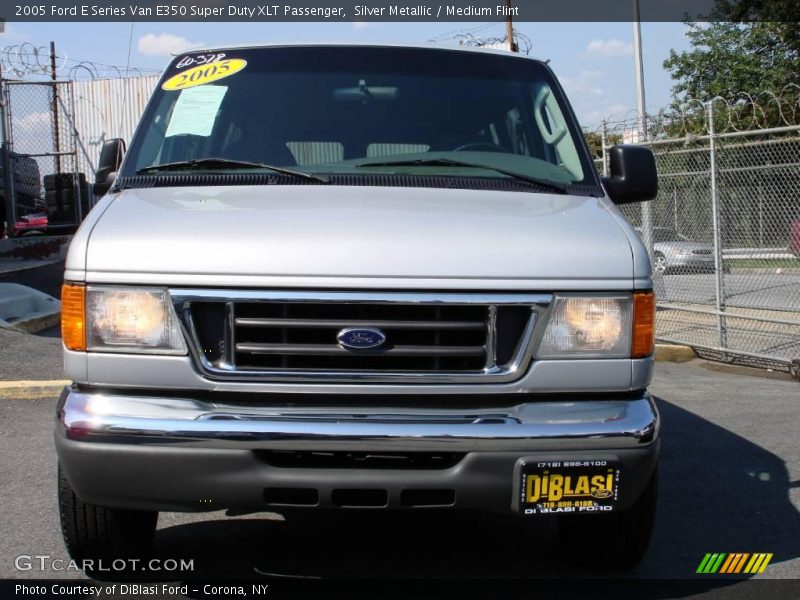Silver Metallic / Medium Flint 2005 Ford E Series Van E350 Super Duty XLT Passenger