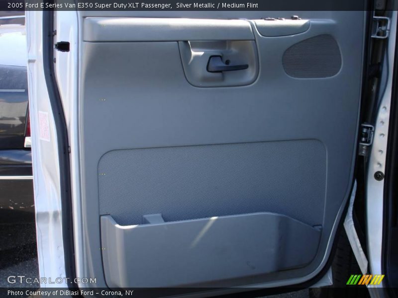 Silver Metallic / Medium Flint 2005 Ford E Series Van E350 Super Duty XLT Passenger