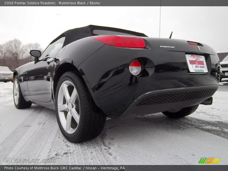 Mysterious Black / Ebony 2009 Pontiac Solstice Roadster