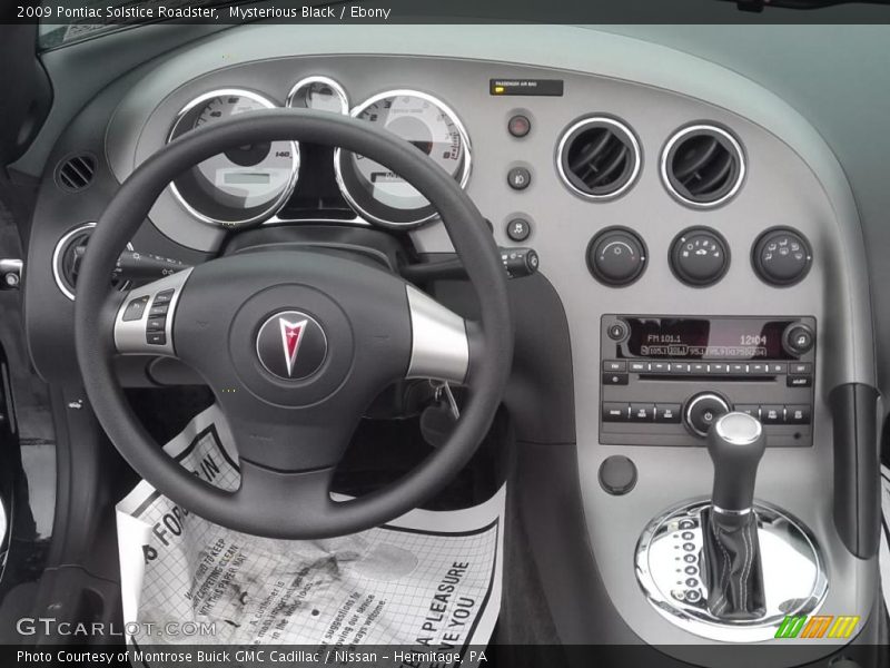 Controls of 2009 Solstice Roadster