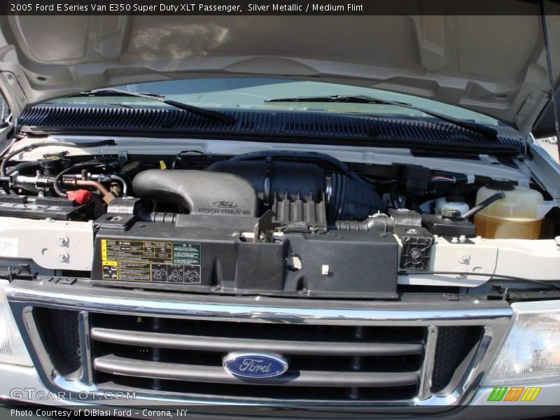 Silver Metallic / Medium Flint 2005 Ford E Series Van E350 Super Duty XLT Passenger