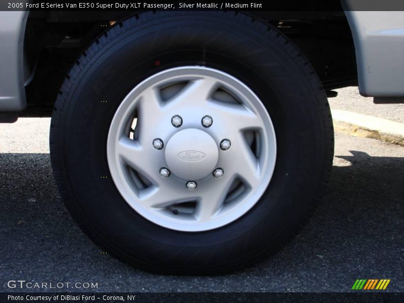 Silver Metallic / Medium Flint 2005 Ford E Series Van E350 Super Duty XLT Passenger