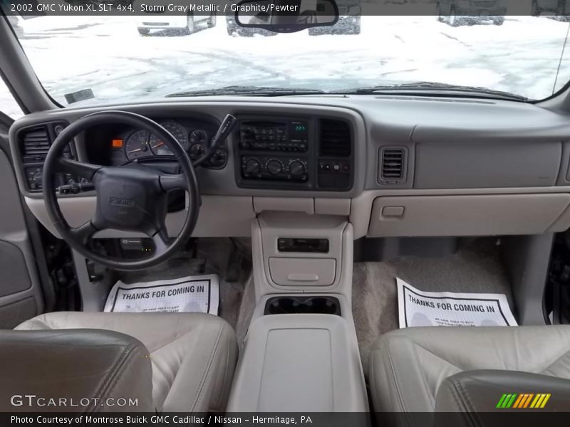 Dashboard of 2002 Yukon XL SLT 4x4