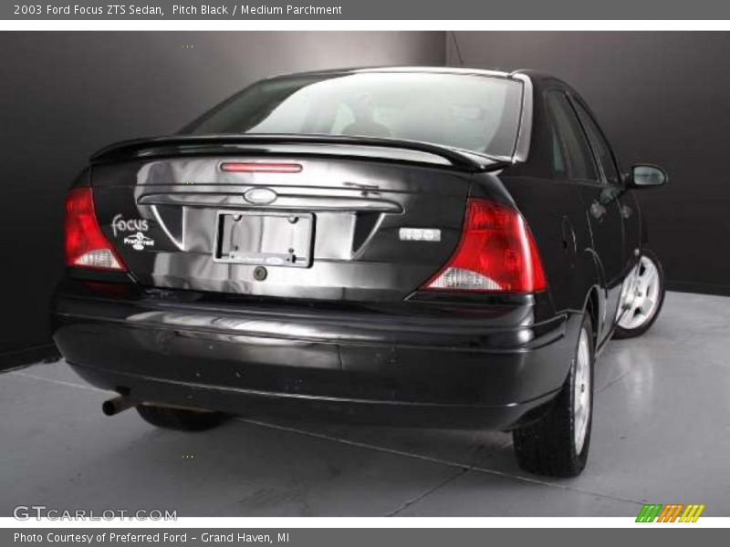 Pitch Black / Medium Parchment 2003 Ford Focus ZTS Sedan