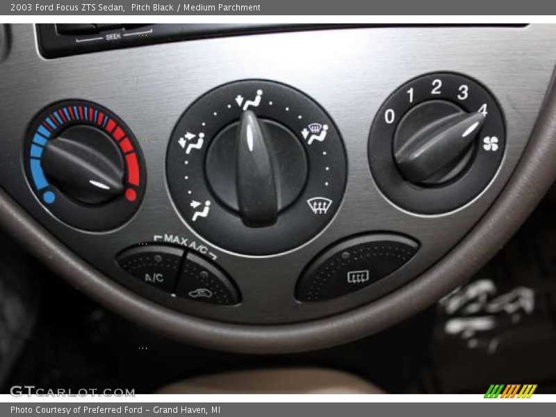 Controls of 2003 Focus ZTS Sedan