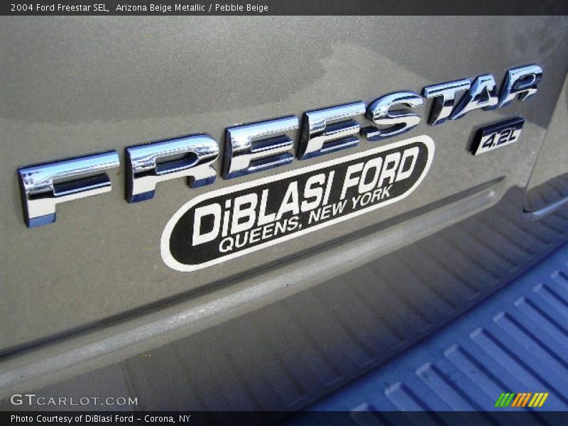 Arizona Beige Metallic / Pebble Beige 2004 Ford Freestar SEL