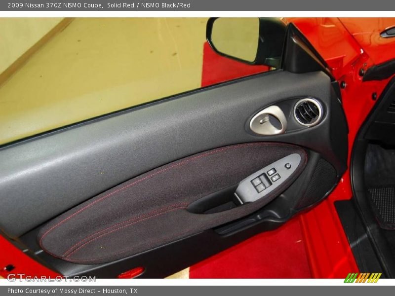 Door Panel of 2009 370Z NISMO Coupe