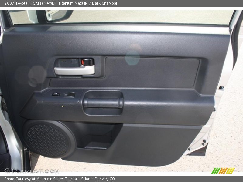 Titanium Metallic / Dark Charcoal 2007 Toyota FJ Cruiser 4WD