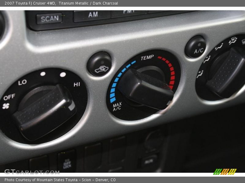 Titanium Metallic / Dark Charcoal 2007 Toyota FJ Cruiser 4WD