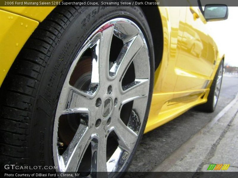 Screaming Yellow / Dark Charcoal 2006 Ford Mustang Saleen S281 Supercharged Coupe