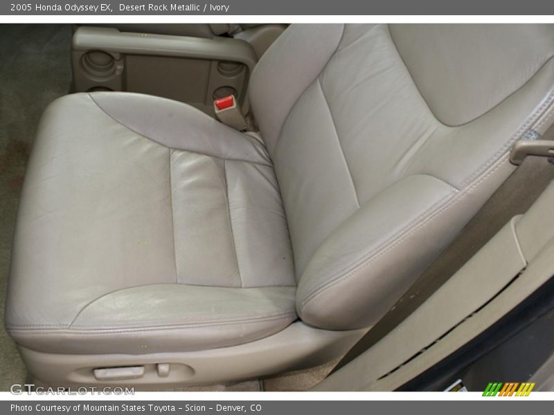 Desert Rock Metallic / Ivory 2005 Honda Odyssey EX