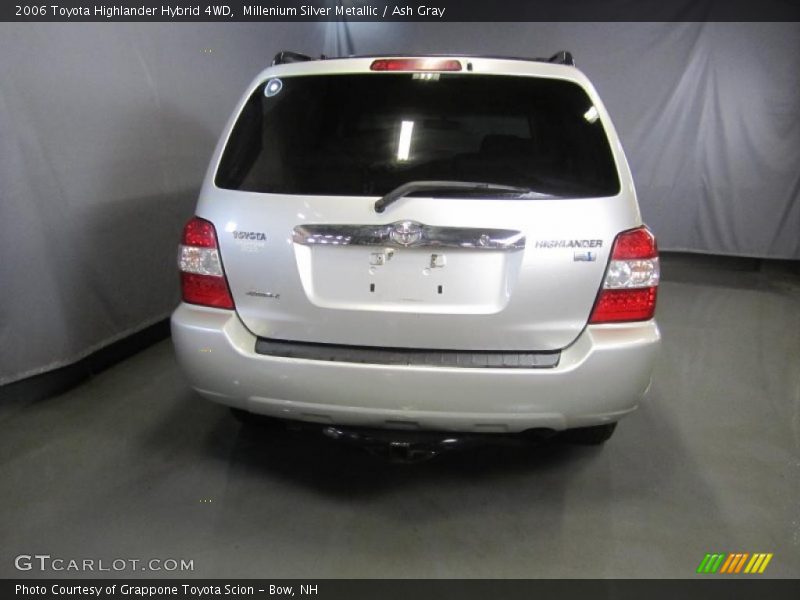 Millenium Silver Metallic / Ash Gray 2006 Toyota Highlander Hybrid 4WD