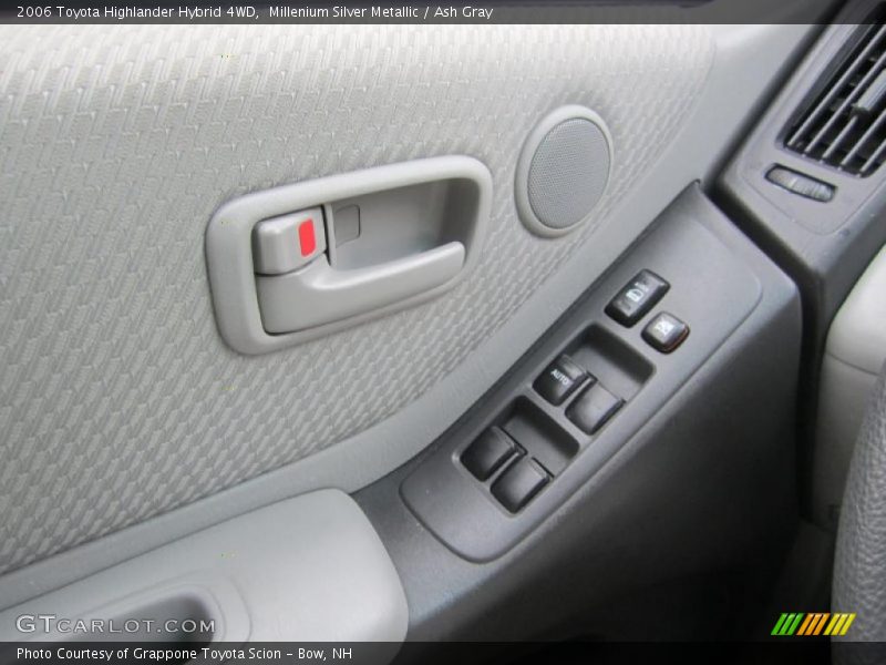Millenium Silver Metallic / Ash Gray 2006 Toyota Highlander Hybrid 4WD