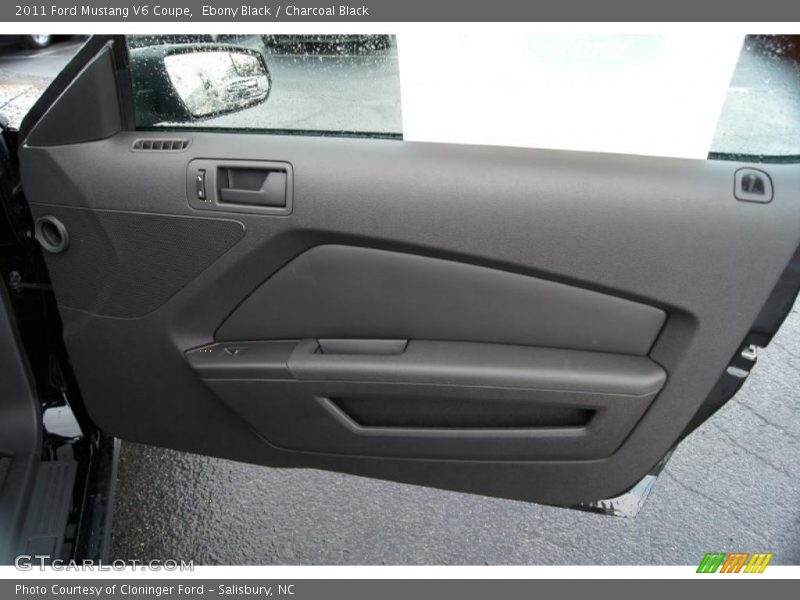 Ebony Black / Charcoal Black 2011 Ford Mustang V6 Coupe