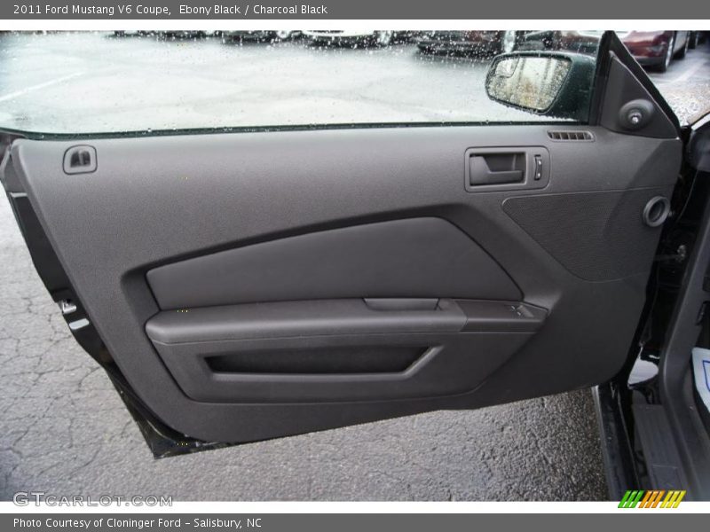 Ebony Black / Charcoal Black 2011 Ford Mustang V6 Coupe