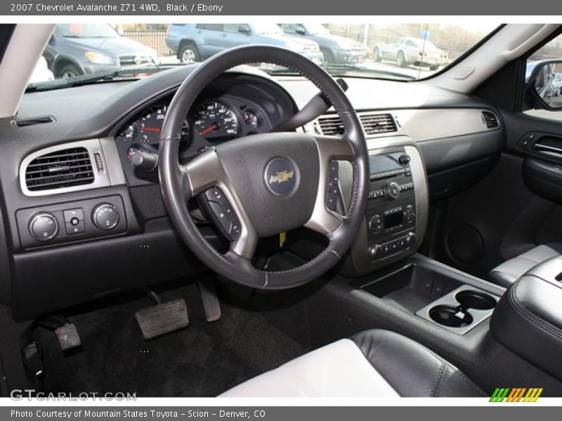 Black / Ebony 2007 Chevrolet Avalanche Z71 4WD