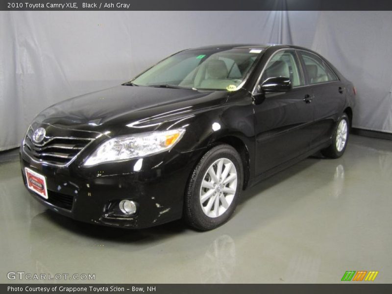 Black / Ash Gray 2010 Toyota Camry XLE