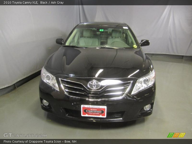 Black / Ash Gray 2010 Toyota Camry XLE