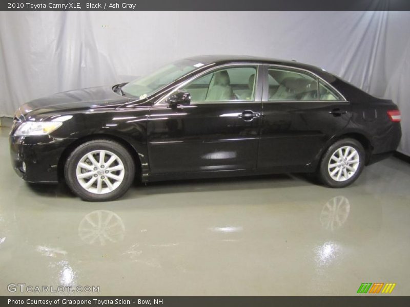 Black / Ash Gray 2010 Toyota Camry XLE