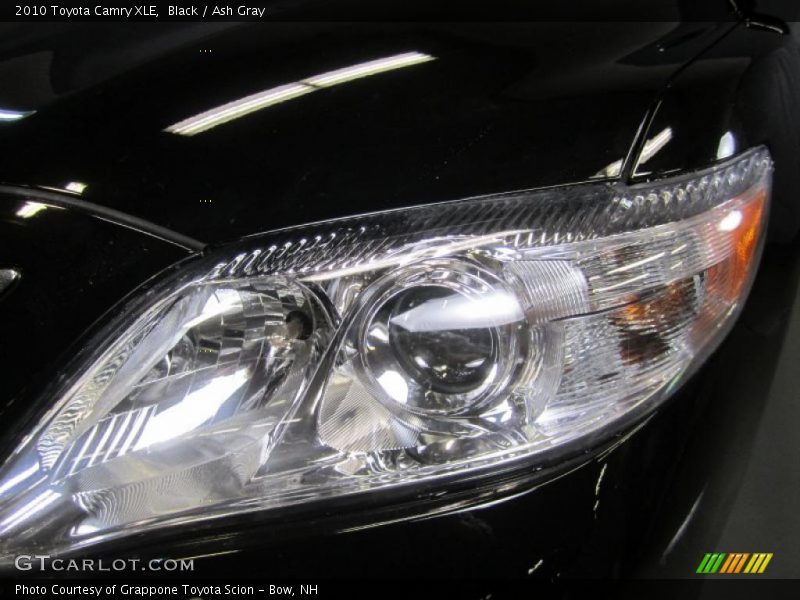 Black / Ash Gray 2010 Toyota Camry XLE