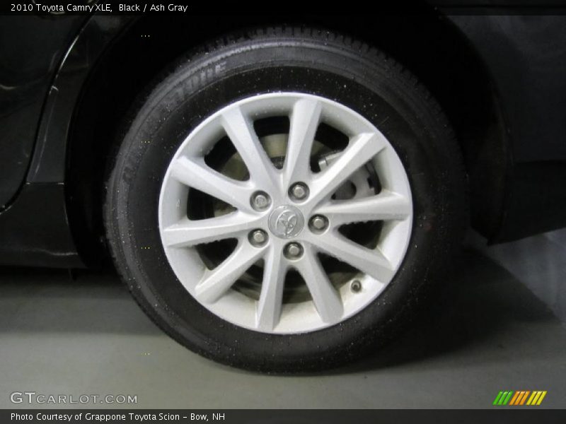 Black / Ash Gray 2010 Toyota Camry XLE
