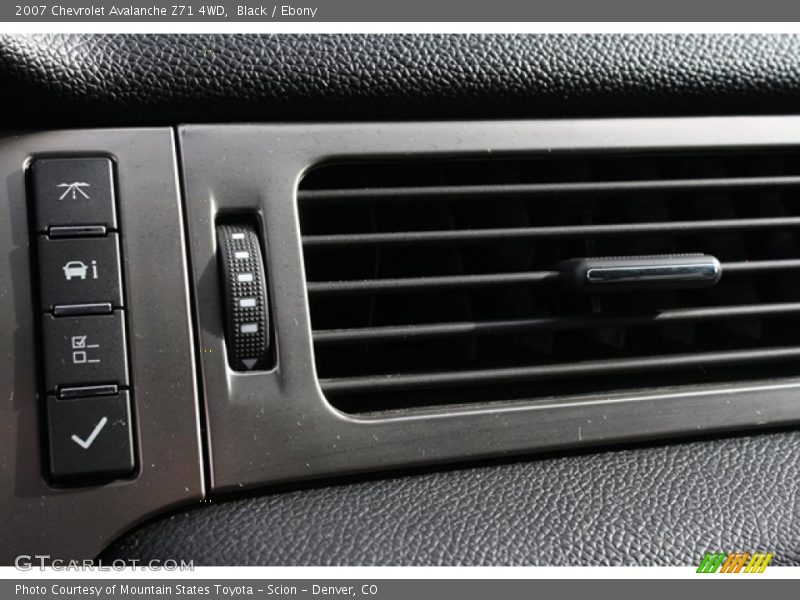 Black / Ebony 2007 Chevrolet Avalanche Z71 4WD